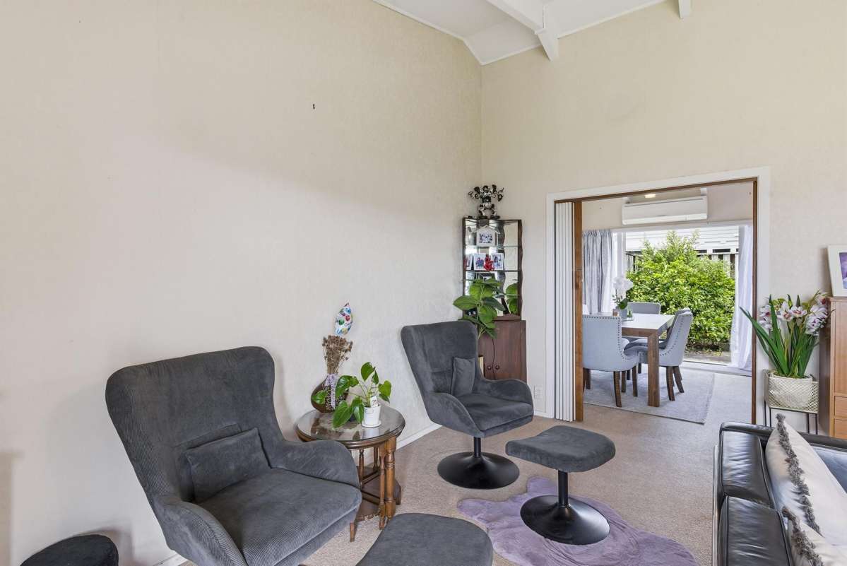 556 Queen Street East_3