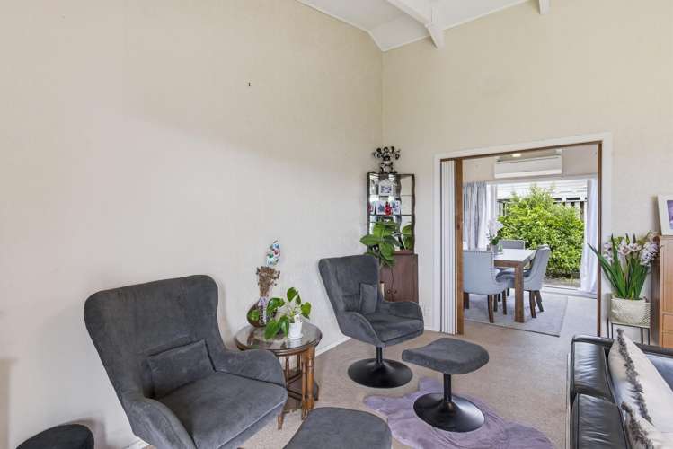 556 Queen Street East Levin_7