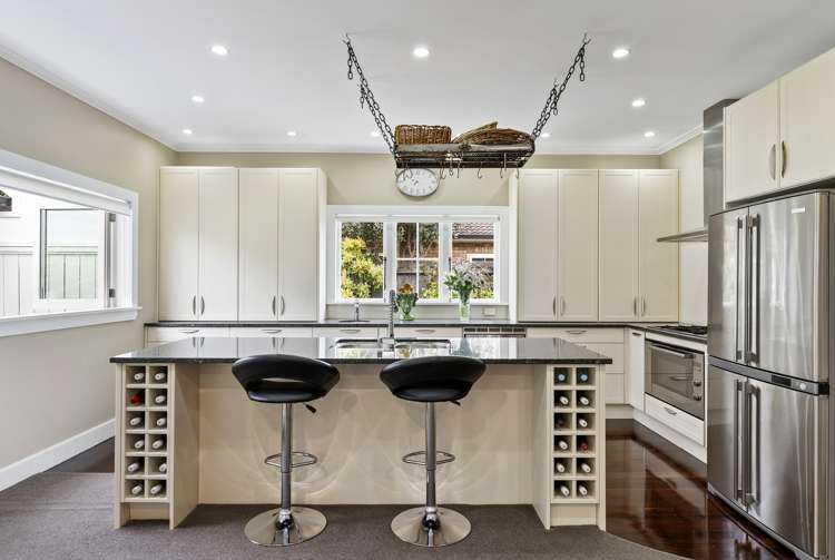 1 Fairholme Avenue Epsom_5