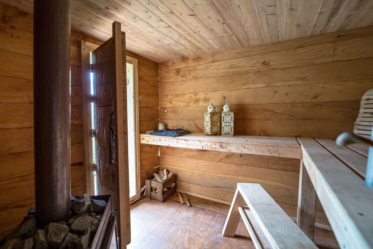 812 Western Lake Road Featherston_19