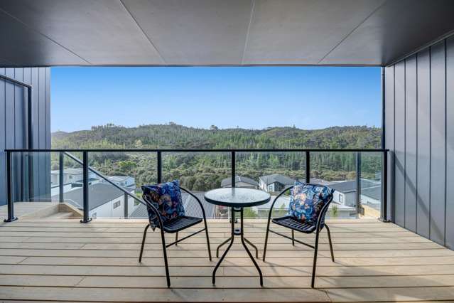 Stylish North-Facing with Bush Views – Orewa