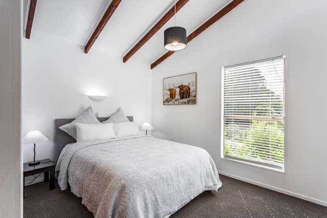 10 Harold Grove Stokes Valley_2