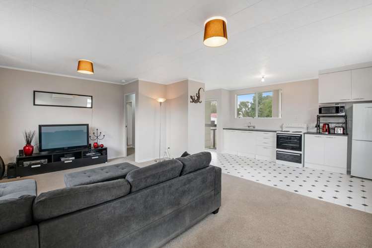 2/26 Parakai Avenue Parakai_6