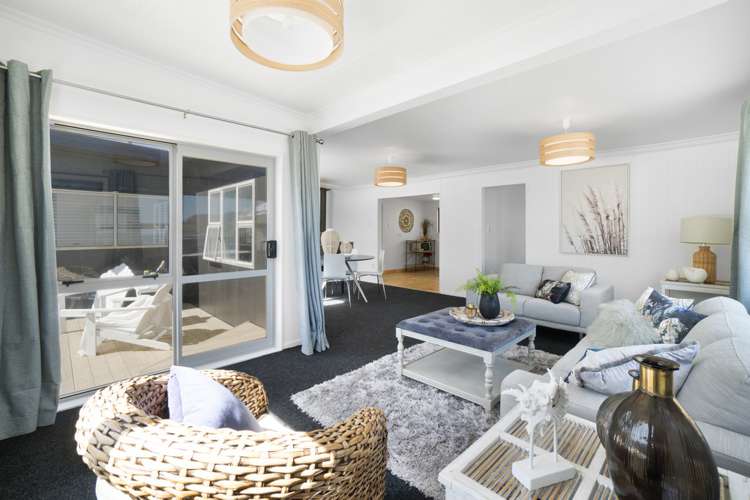 1093 Makara Road Makara Beach_6