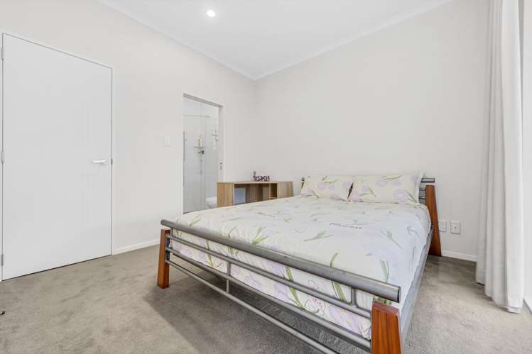 38 Terrasini Drive Flat Bush_14