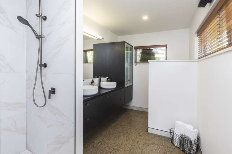 220f Kennedys Bush Road Kennedys Bush_16