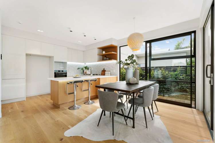 13a Queensway Three Kings_22