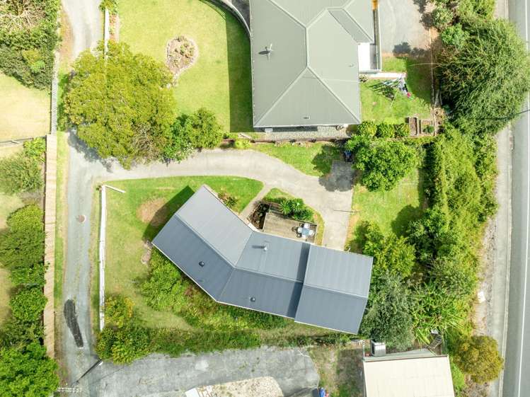 15 Clotworthy Crescent Onerahi_18