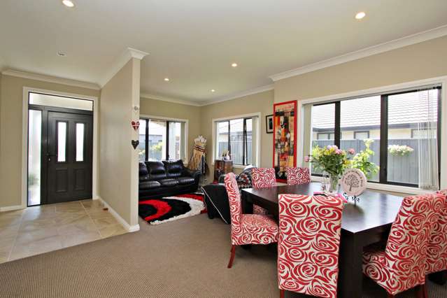 14 Portland Place Poraiti_2