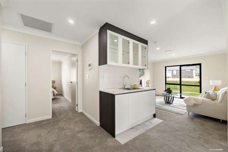 24 Koromeke Street Flat Bush_13
