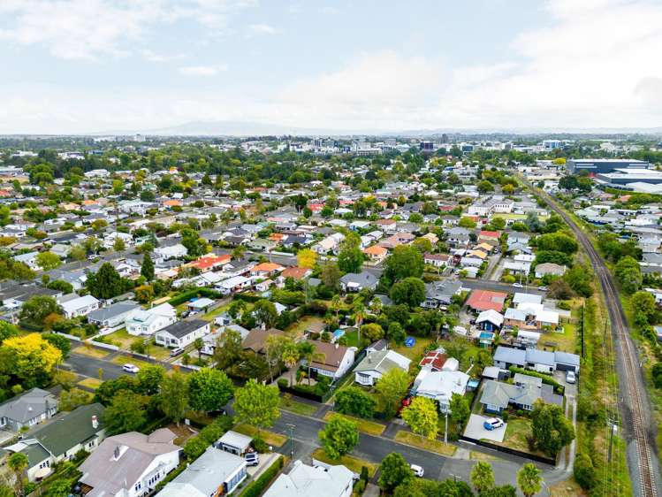 13 Saint Winifreds Avenue Hamilton East_24