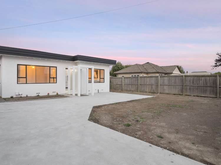 86 Racecourse Road Sockburn_19