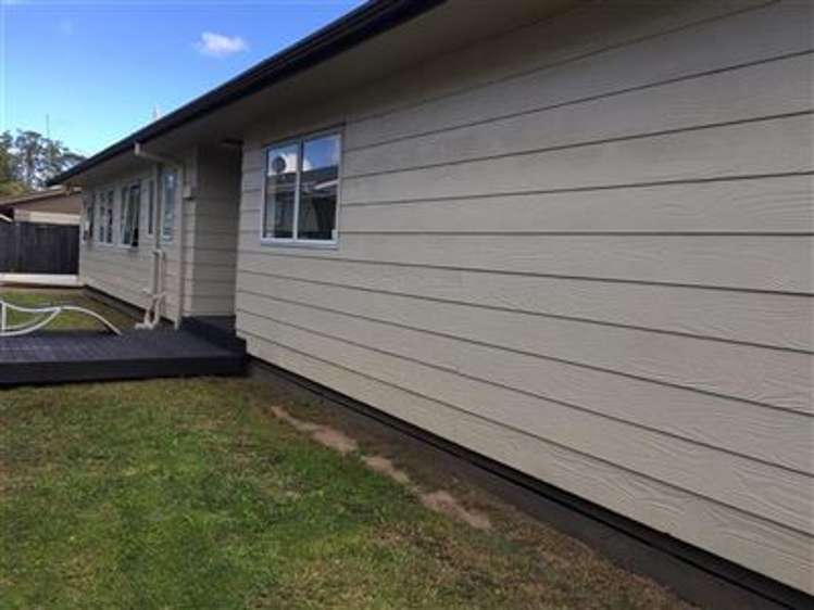11b Springs Road Parakai_11