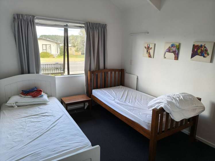 83 Norfolk Crescent Otaki Beach_5