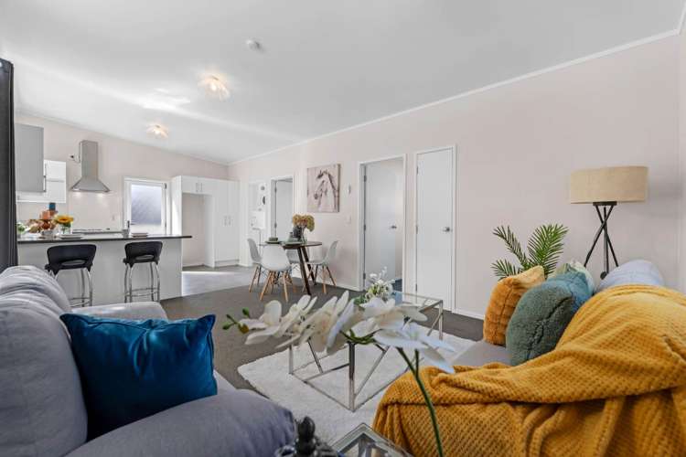 20A Shetland Street Glen Eden_15