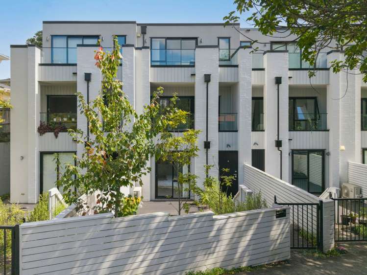 27D Claude Road Epsom_16