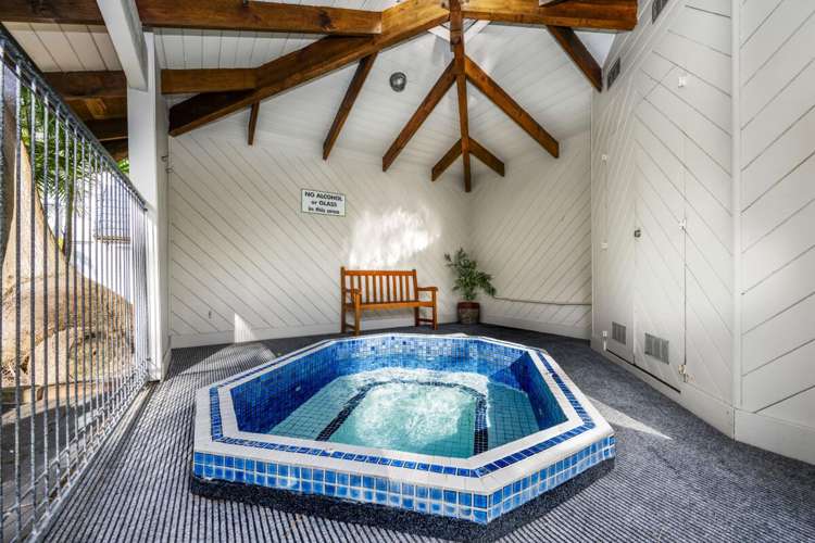 28-30 Taharoto Road Takapuna_8