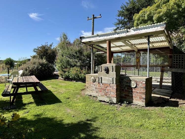 300 Moulson Street Tisbury_33