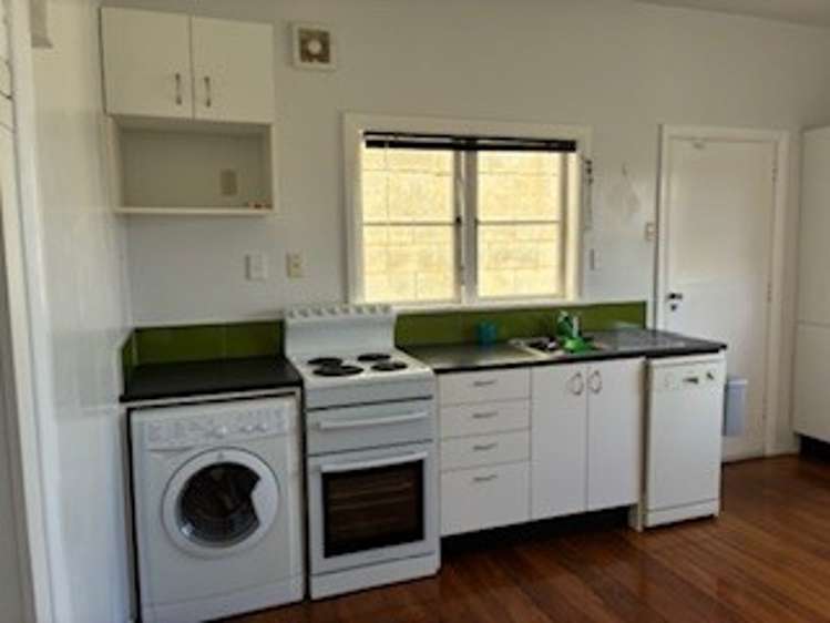 93 Nevay Road Miramar_2