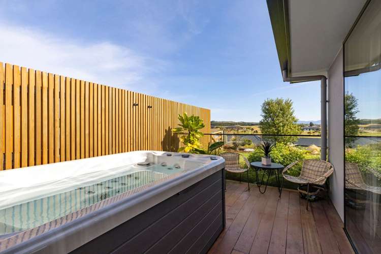 63 Galeo Road Redwood Valley_15