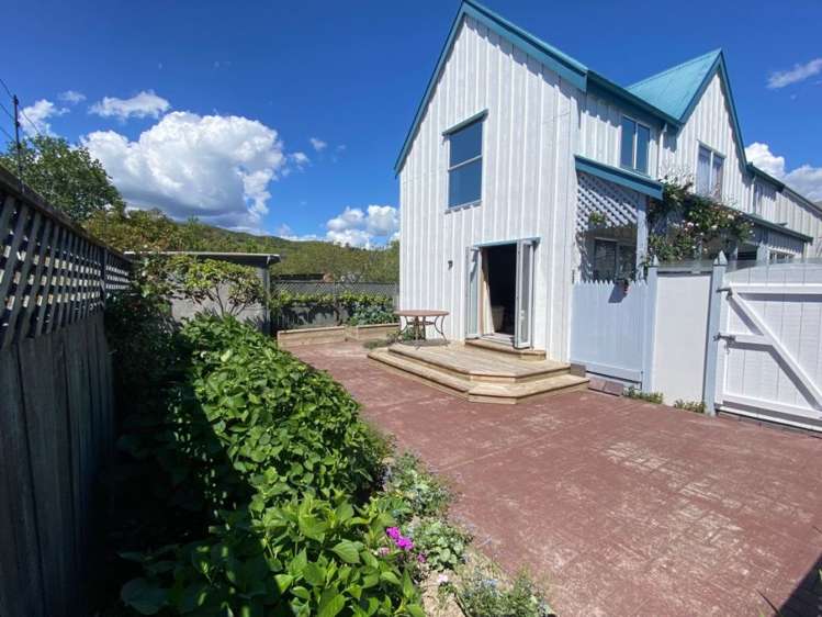 2 Helena Way The Wood_17