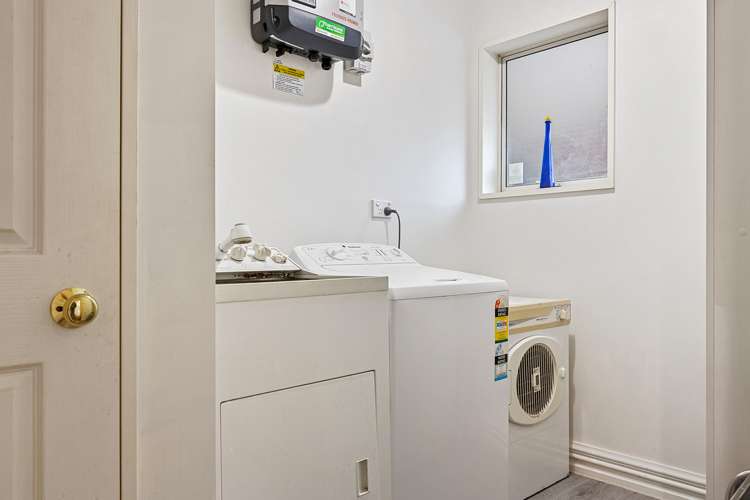 17 Littles Lane Woodend_13