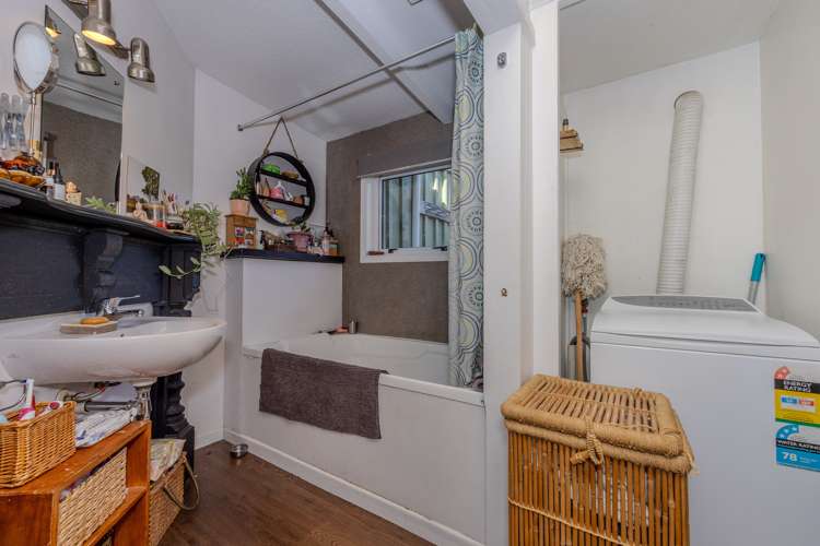 19 Dale Street Albert Town_10