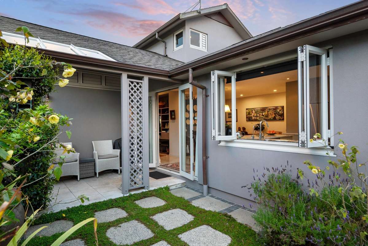 8 Beacholm Road_3