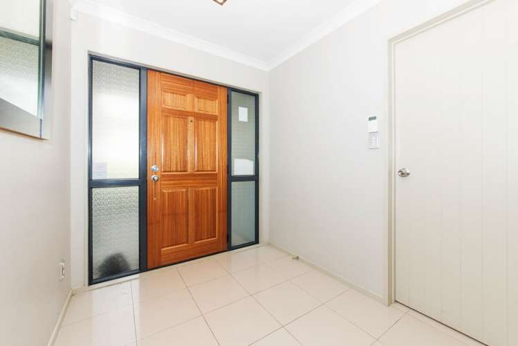 80 Seabrook Avenue New Lynn_17