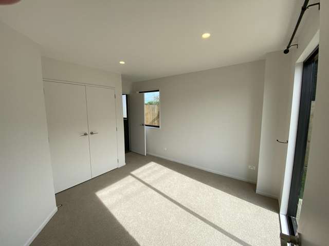 1/4052 Great North Road Glen Eden_3