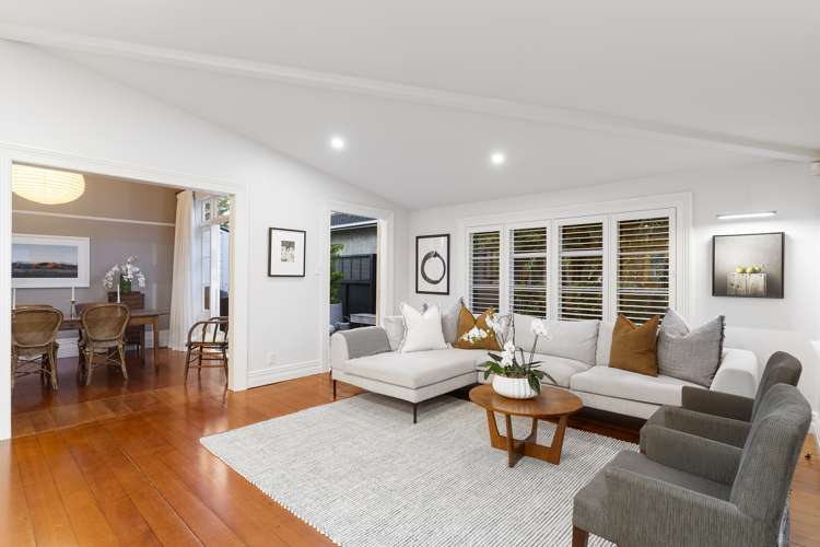 72 The Drive Epsom_10