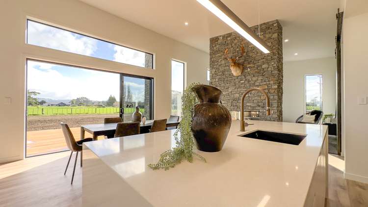 65 Livingstone Road Ngahinapouri_13