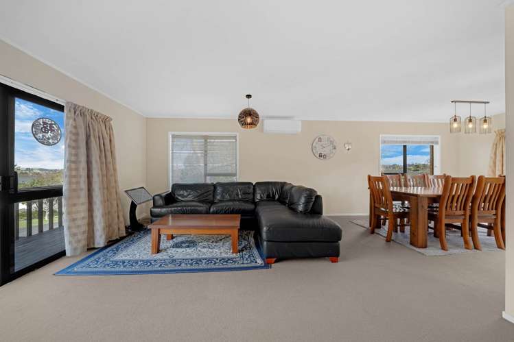72 Kurnell Drive Botany Downs_6