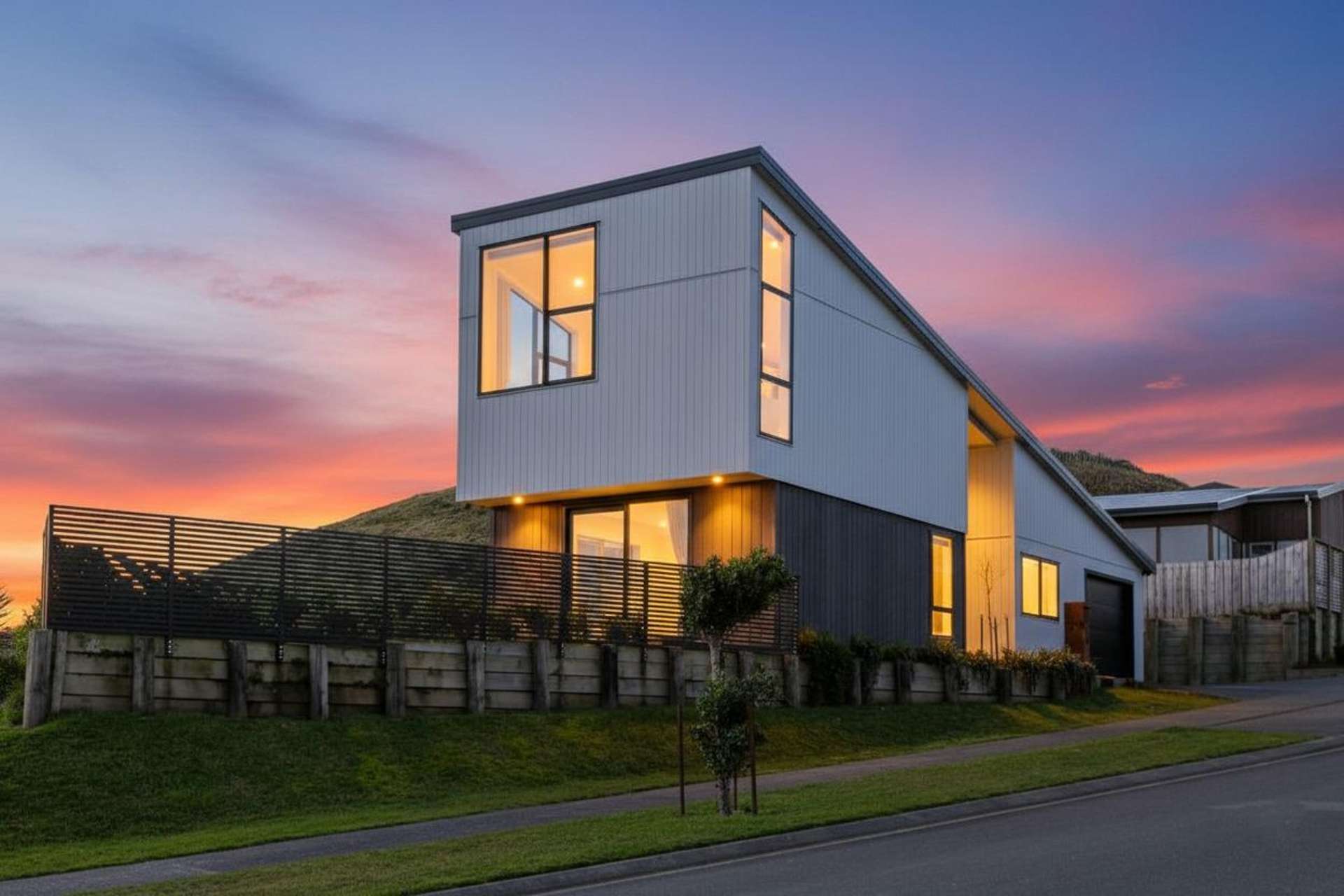 81 Cedarwood Street Woodridge_0