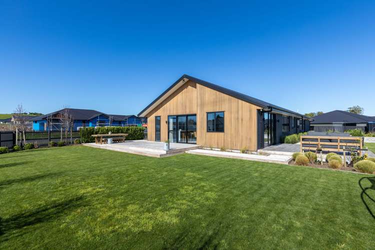 29 Honeyfield Drive Whalers Gate_23