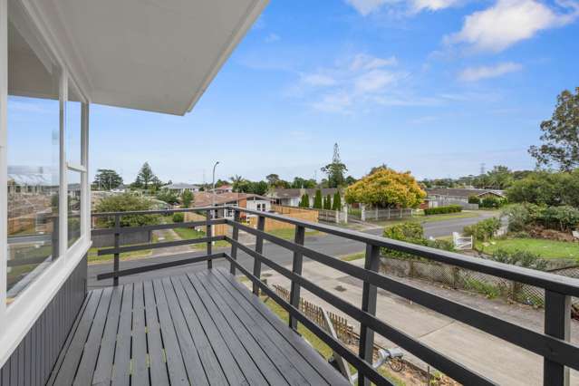 1/92 Cardiff Road Pakuranga Heights_2
