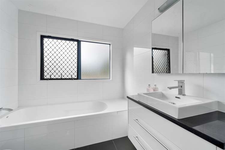 67 Fitzwilliam Drive Torbay_24