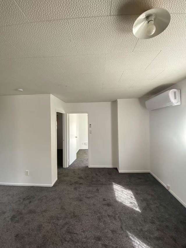 47B Cobham Crescent Kelston_1