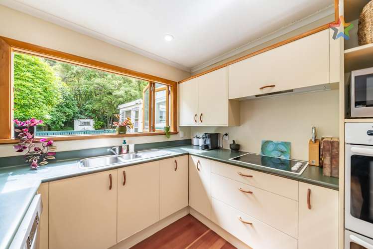 21 Kennedy Grove Stokes Valley_5