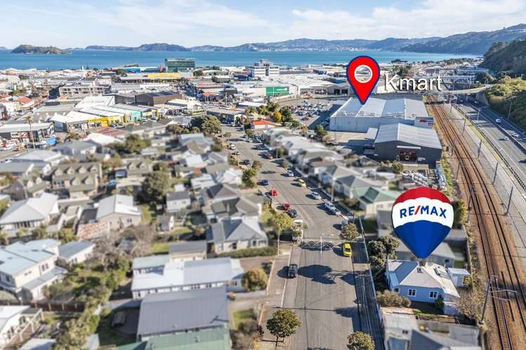 35 Riddlers Crescent Petone_23