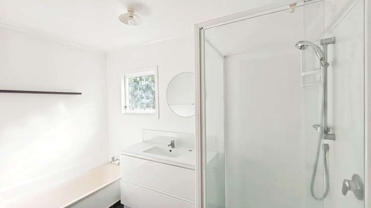 60 Langana Avenue Browns Bay_11