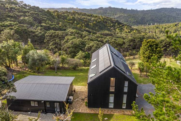 16 Long Road Waitakere_26