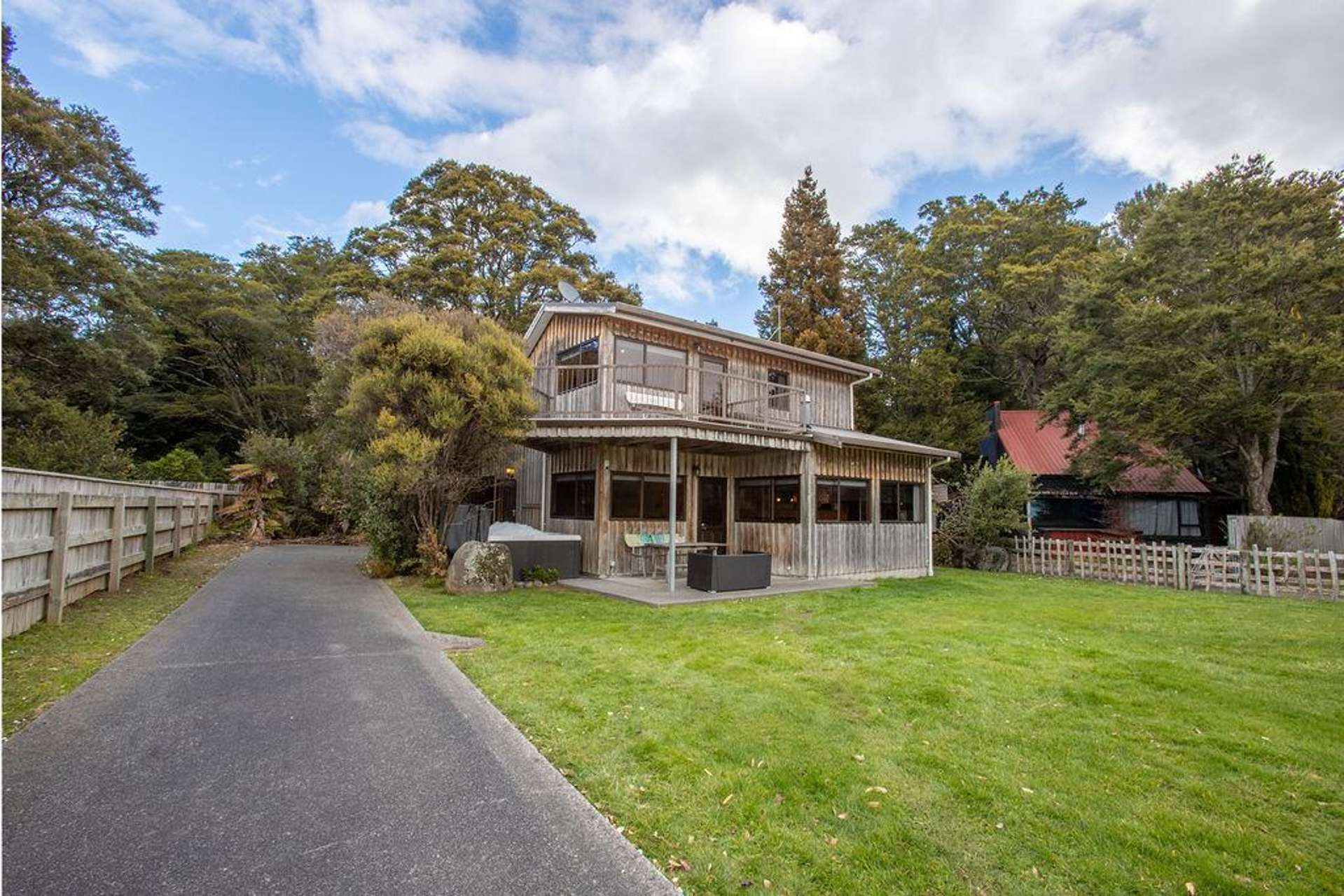21A - 21B Moore Street Ohakune_0