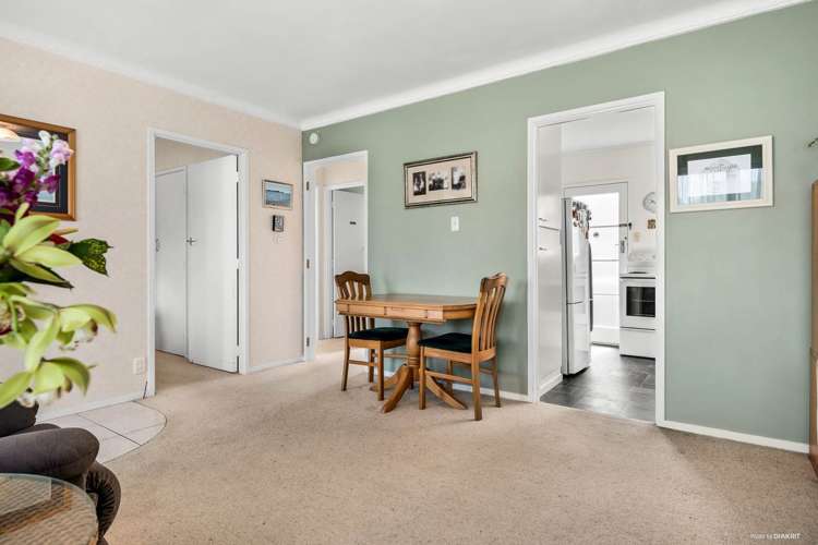 2/7 Cheltenham Road Devonport_5