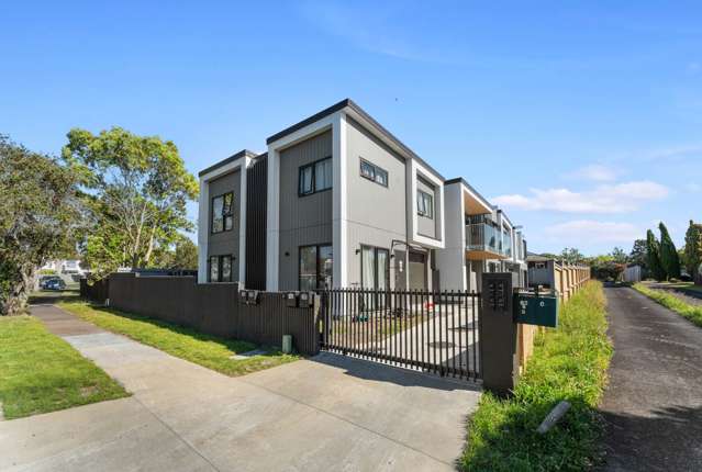 Brand-New 4 bedroom Standalone Freehold Home