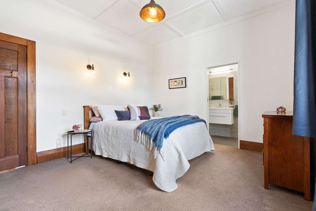 77 Woodward Road_3
