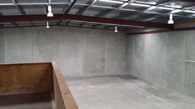 Unit E, 32 Poland Road Wairau Valley_1