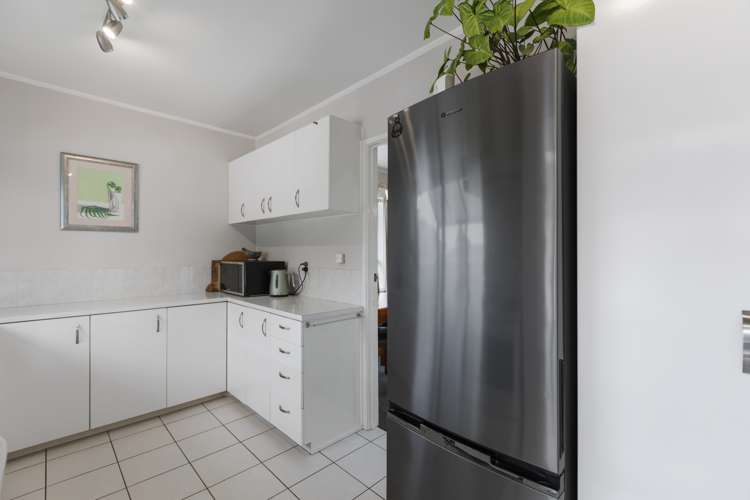 2/54 Luton Avenue Sunnyhills_9