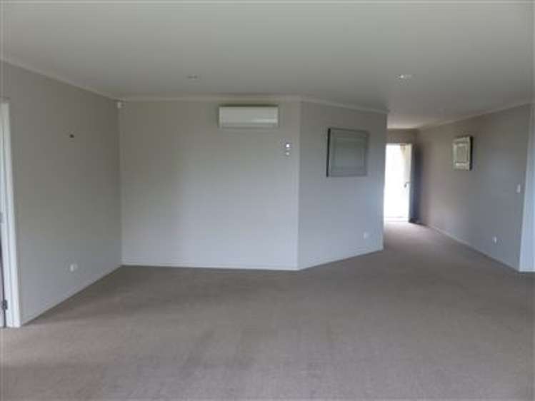 120 Korokoro Crescent Thames_5