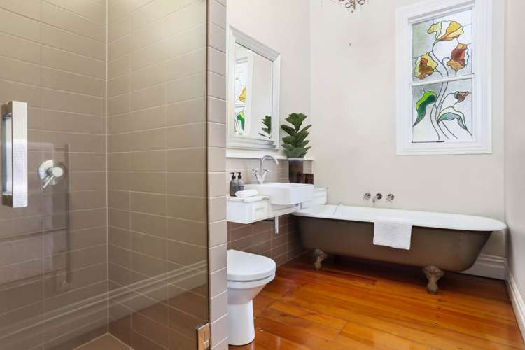 8 Claude Road Epsom_16